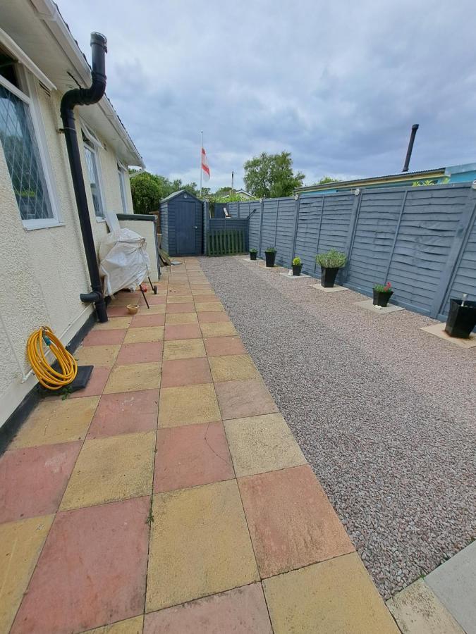 Beach & Tonic Beachside Chalet Humberston المظهر الخارجي الصورة